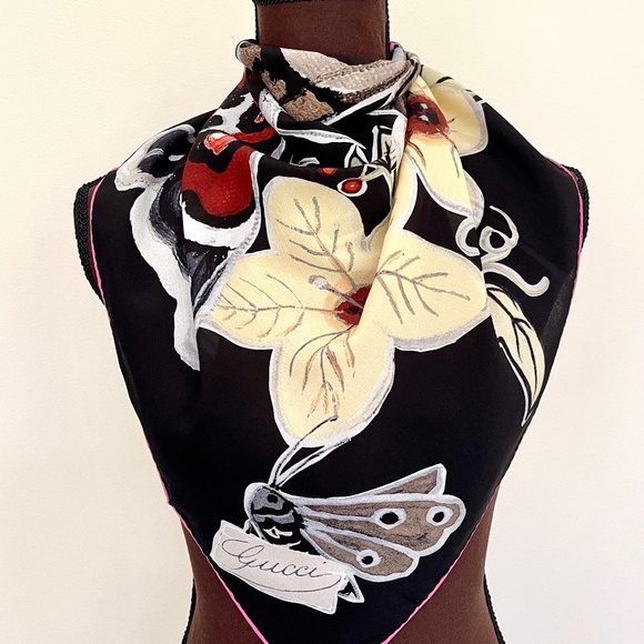 New Gucci Scarf Kris Knight Butterfly Floral Print Wrap with Gucci Gift Box - Picture 10 of 14